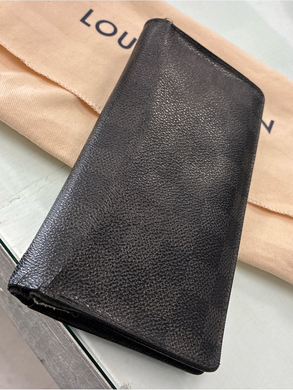 Women’s Louis Vuitton Damier Graphite Wallet Pre Owned Used With Dust Bag